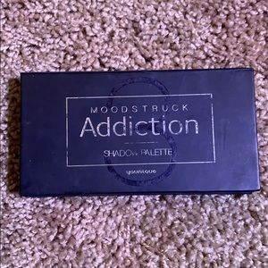 Younique Moodstruck Addiction 3 Shadow Palette